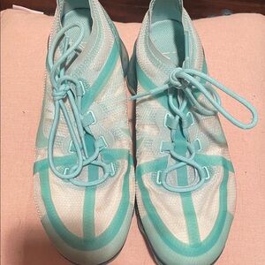 Nike Women's Aqua Athletic Shoes